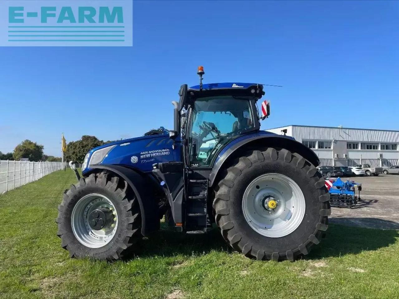 New Holland t7.315 hd plmi HD - Traktors: foto 3 New Holland t7.315 hd plmi HD - Traktors: foto 3
