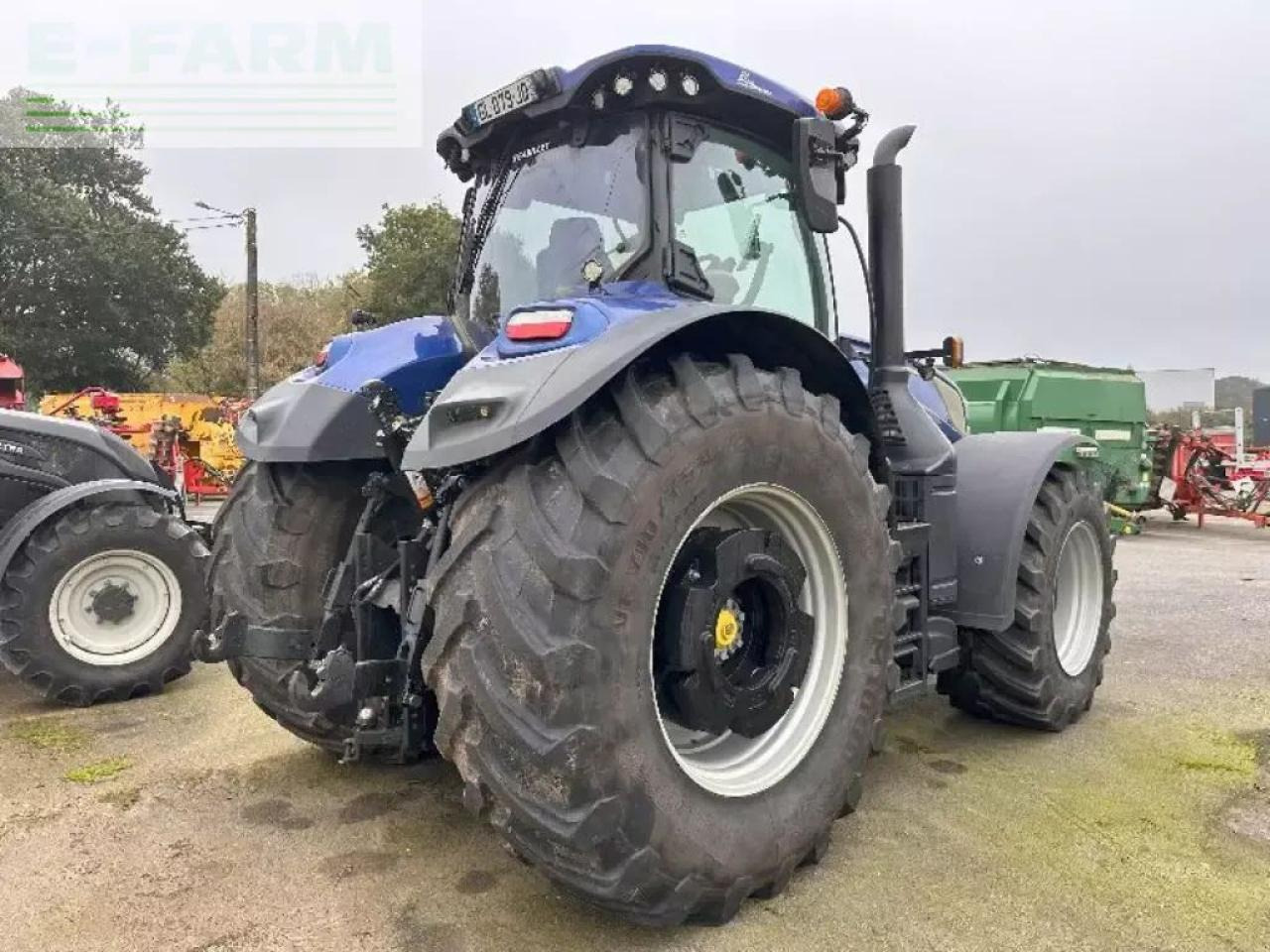 New Holland t7.315 hd plmi HD - Traktors: foto 4 New Holland t7.315 hd plmi HD - Traktors: foto 4