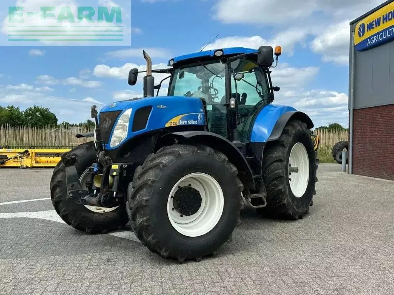 New Holland t7030 autocommand - Traktors: foto 3 New Holland t7030 autocommand - Traktors: foto 3