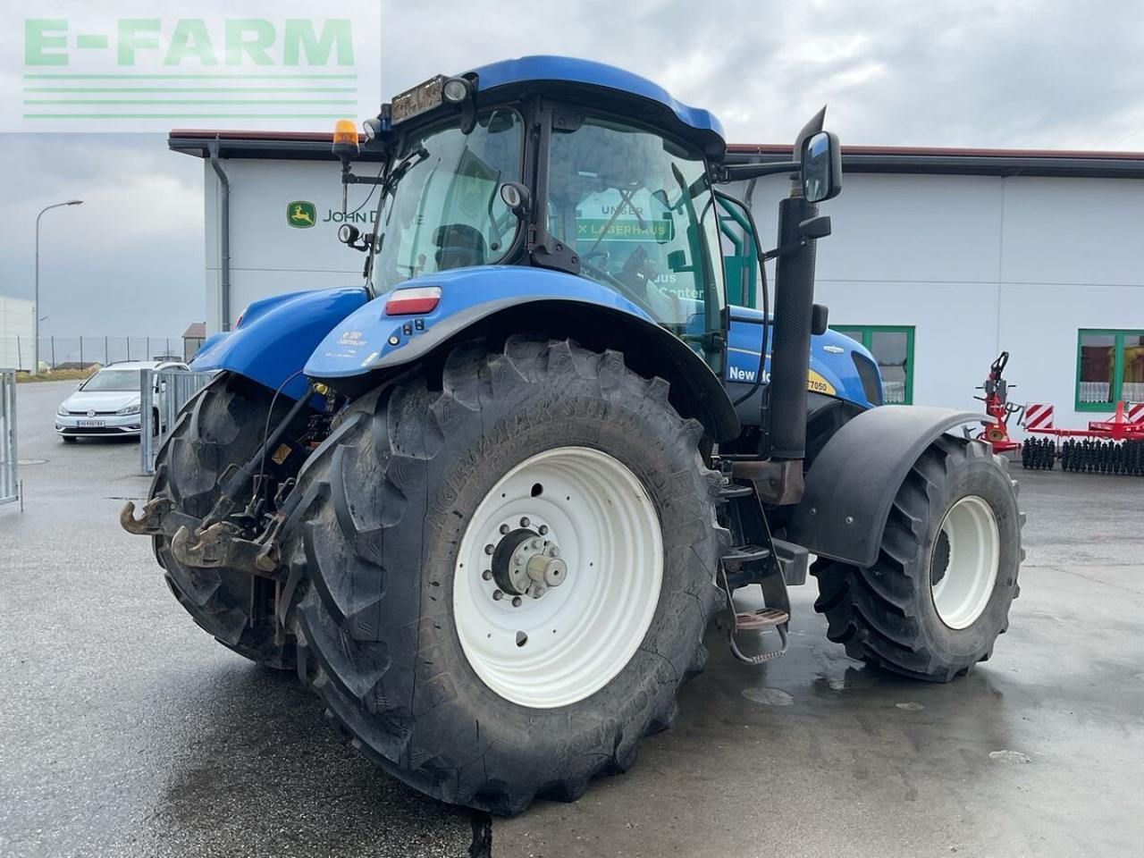 New Holland t7050 - Traktors: foto 3 New Holland t7050 - Traktors: foto 3