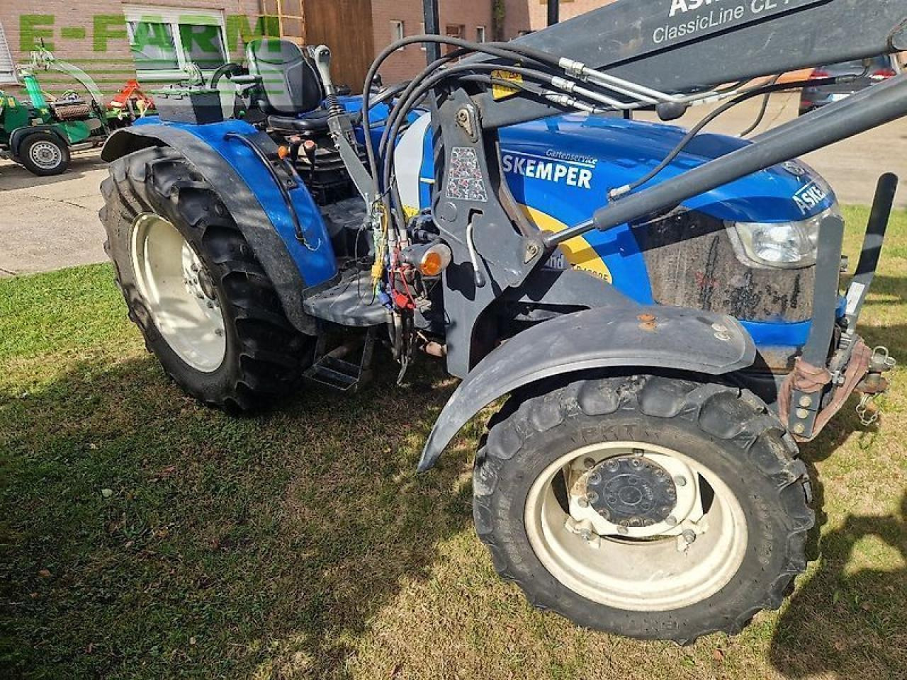 New Holland td 4020 f - Traktors: foto 4 New Holland td 4020 f - Traktors: foto 4