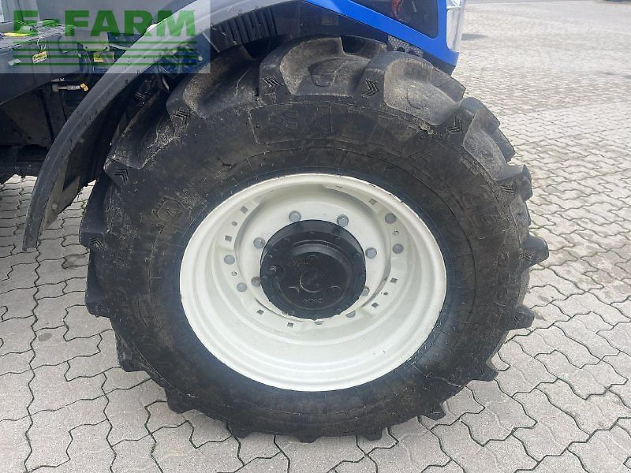 Traktors New Holland td 5.85: foto 8