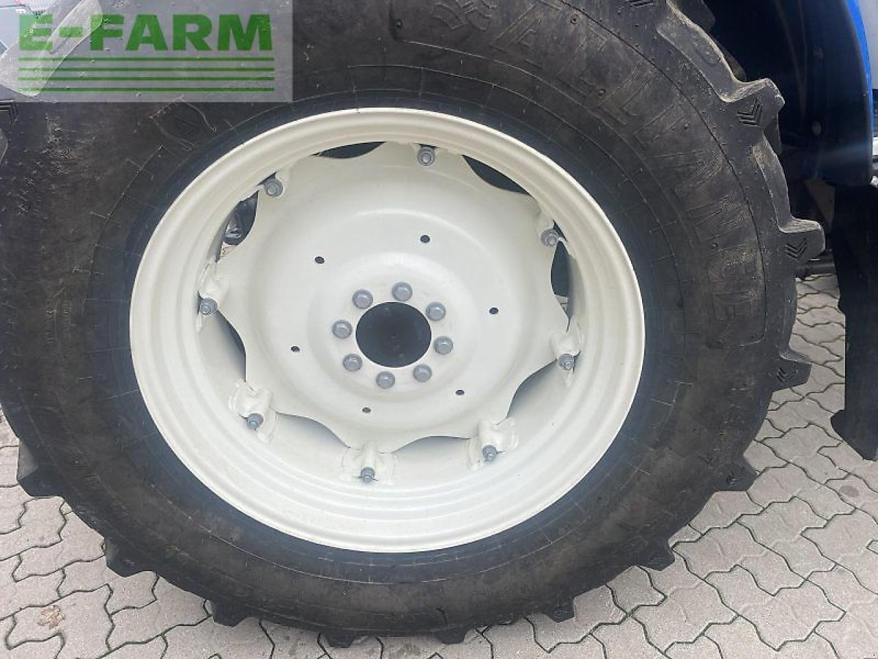 Traktors New Holland td 5.85: foto 6