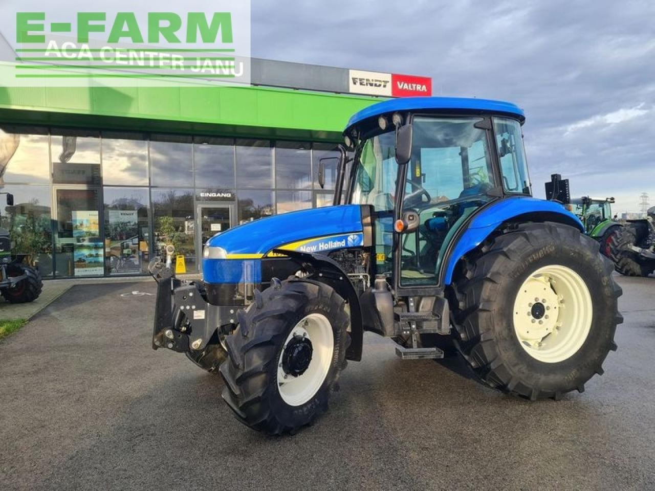 New Holland td 5040 - Traktors: foto 1 New Holland td 5040 - Traktors: foto 1