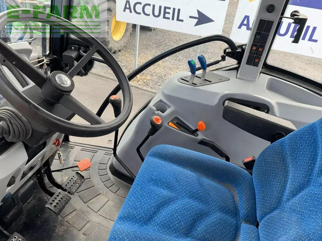 New Holland td5.105 - Traktors: foto 3 New Holland td5.105 - Traktors: foto 3