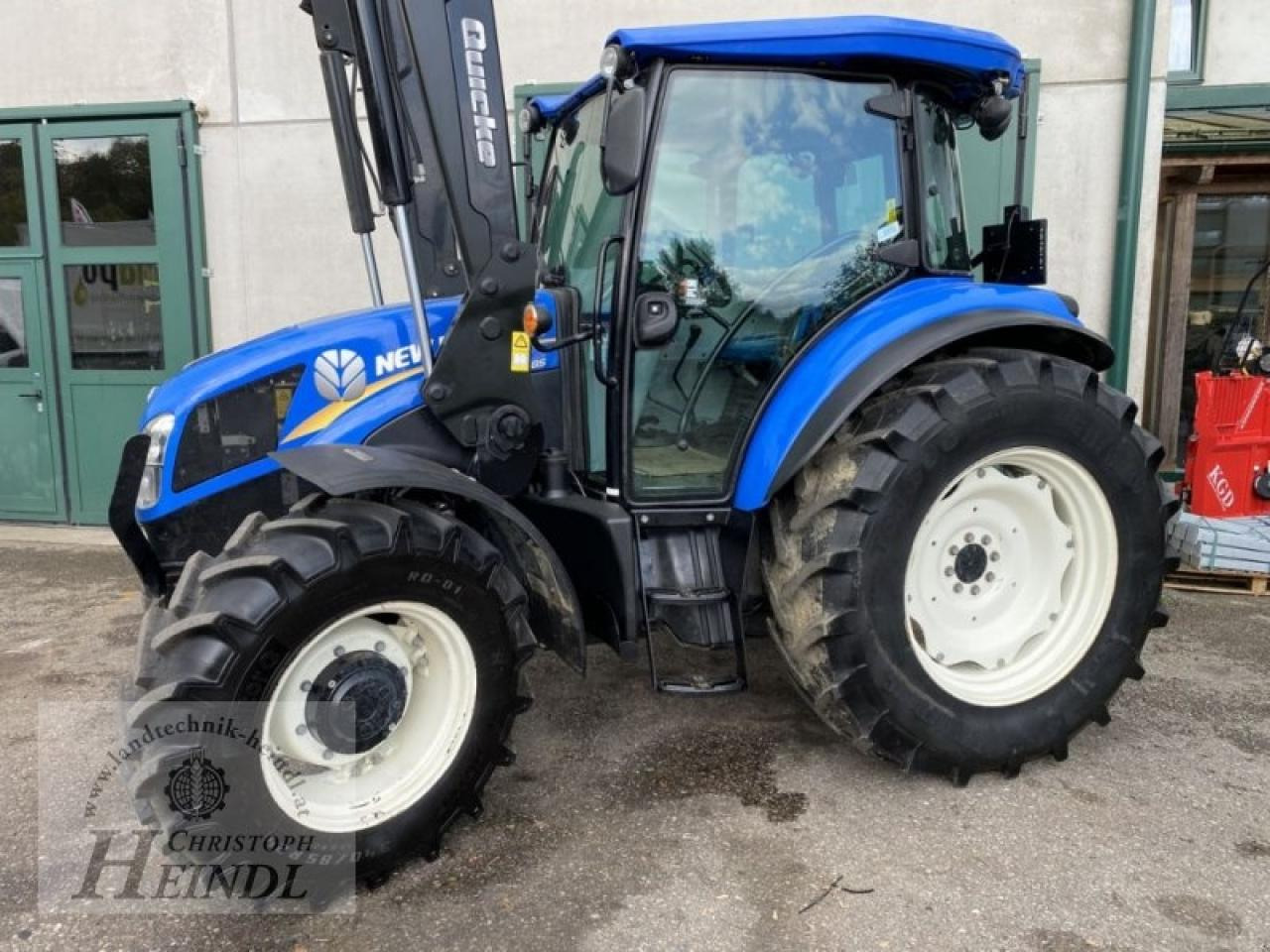 New Holland td5.85 - Traktors: foto 4 New Holland td5.85 - Traktors: foto 4