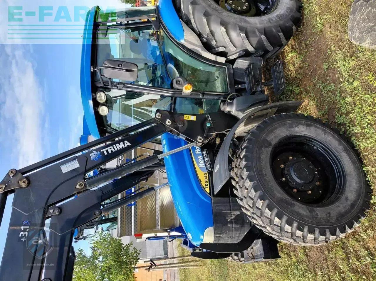 New Holland td5040 - Traktors: foto 5 New Holland td5040 - Traktors: foto 5