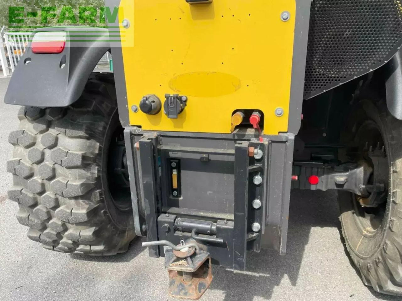 Teleskopiskais iekrāvējs New Holland th 7.37 elite: foto 6