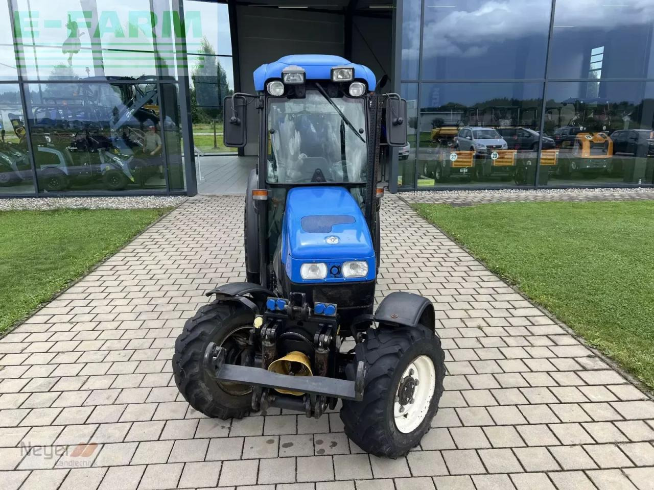 New Holland tn 95 na - Traktors: foto 4 New Holland tn 95 na - Traktors: foto 4