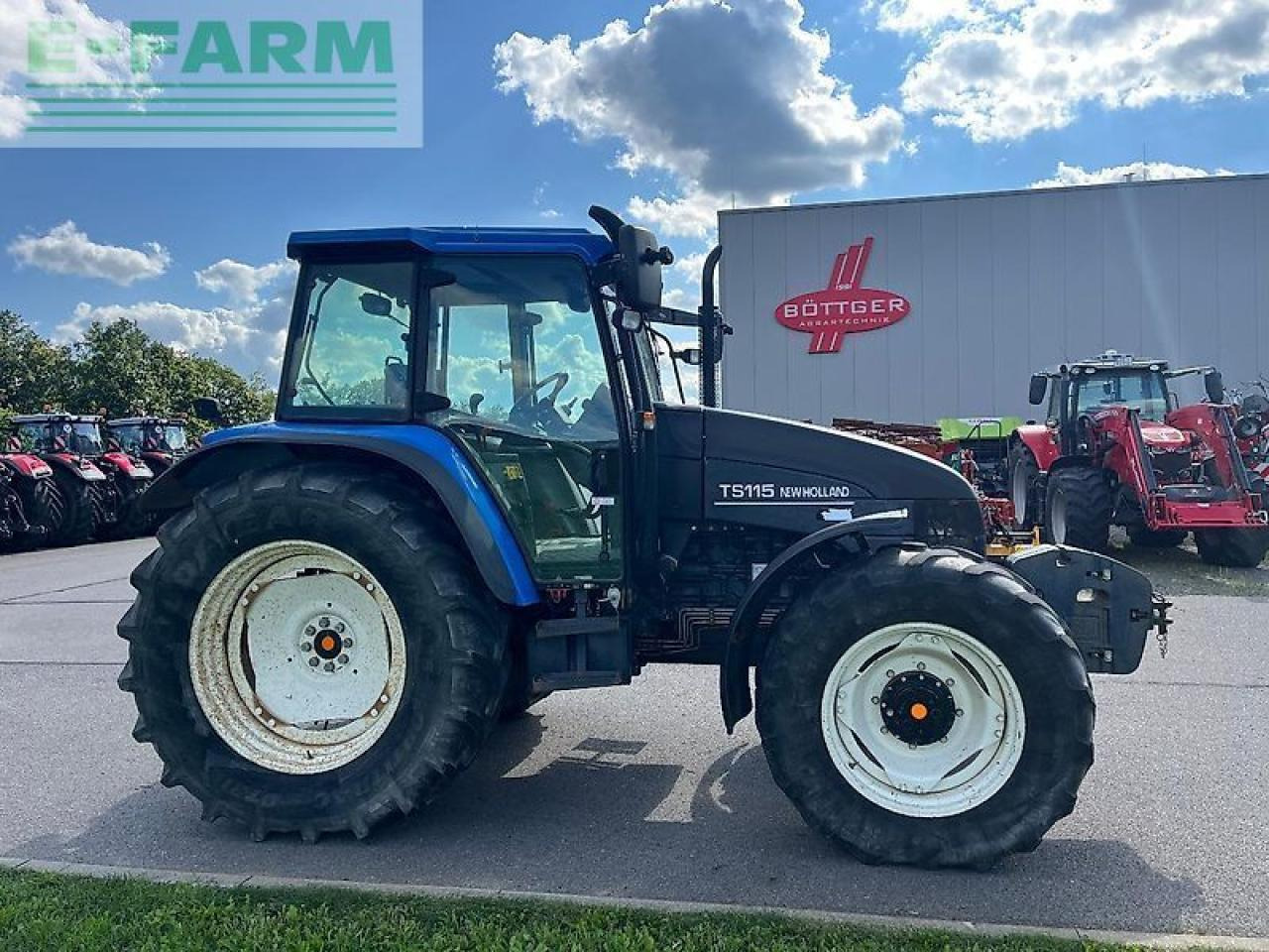 New Holland ts 115 - Traktors: foto 4 New Holland ts 115 - Traktors: foto 4