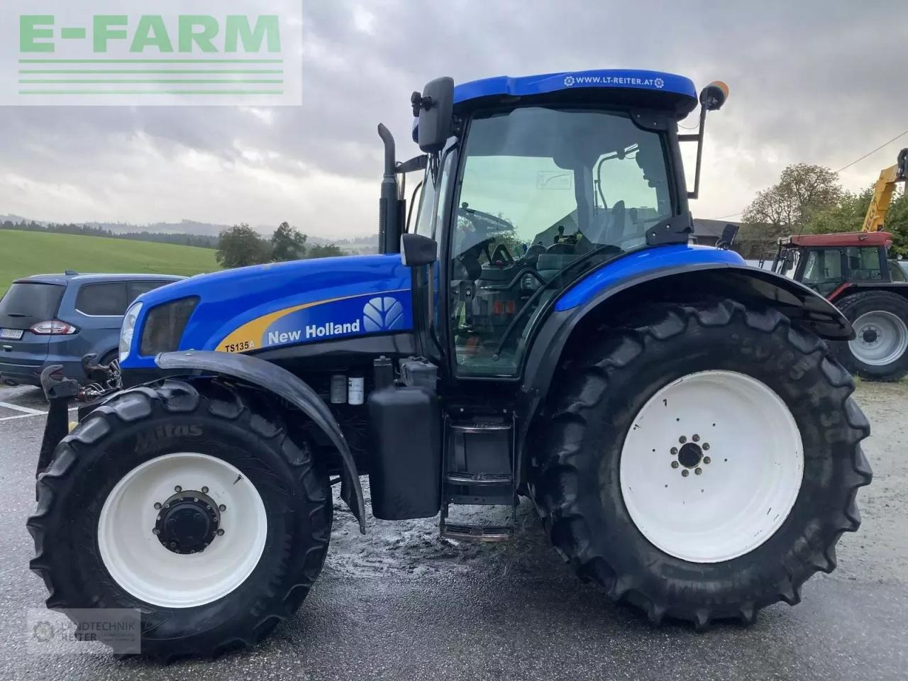 New Holland ts 135 - Traktors: foto 2 New Holland ts 135 - Traktors: foto 2