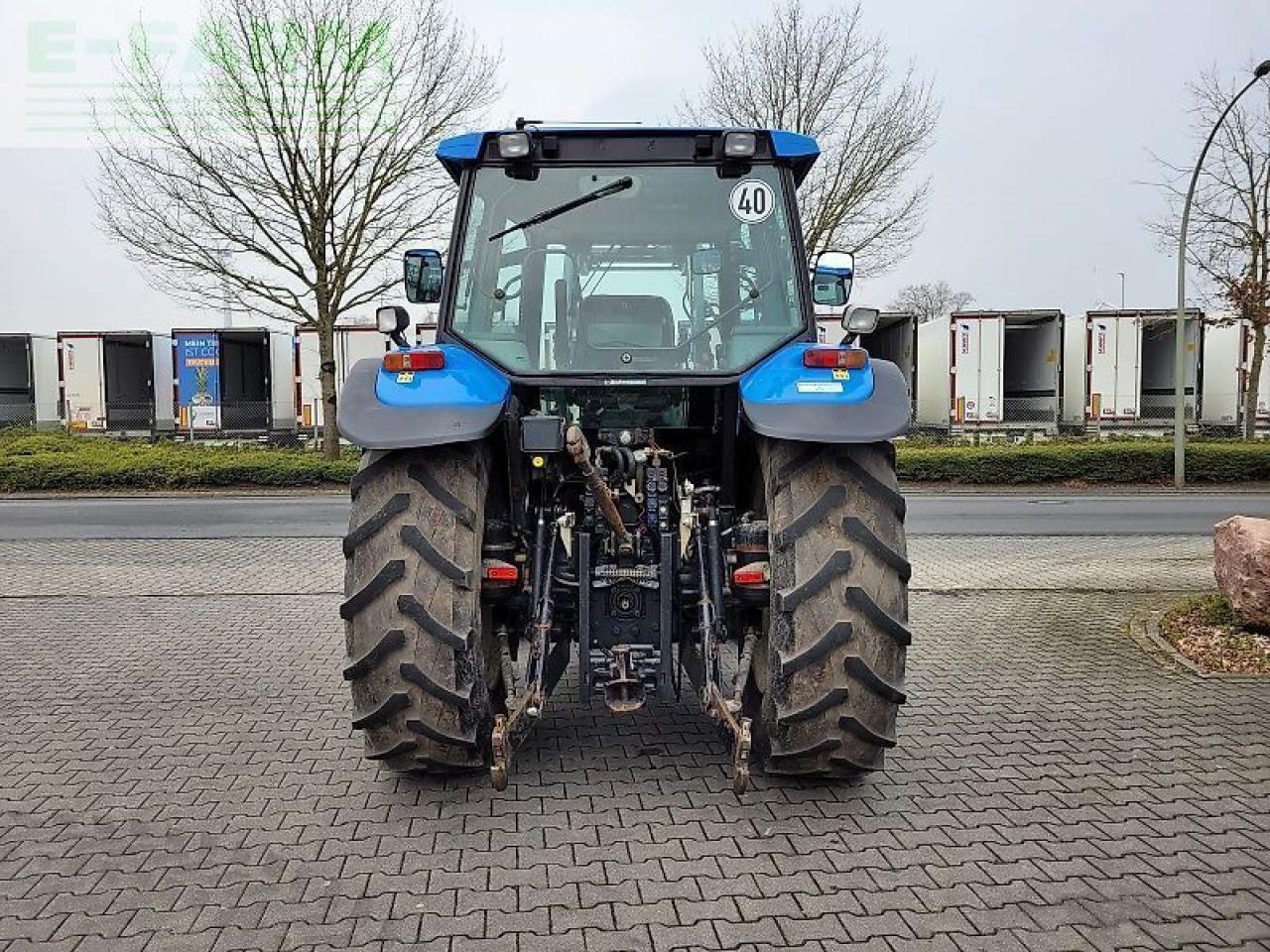 New Holland ts115 / ts 115 - Traktors: foto 5 New Holland ts115 / ts 115 - Traktors: foto 5