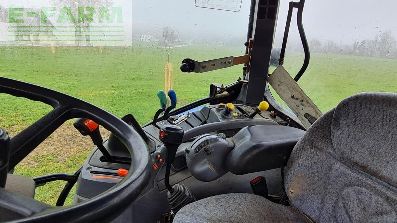 New Holland ts115a - Traktors: foto 5 New Holland ts115a - Traktors: foto 5