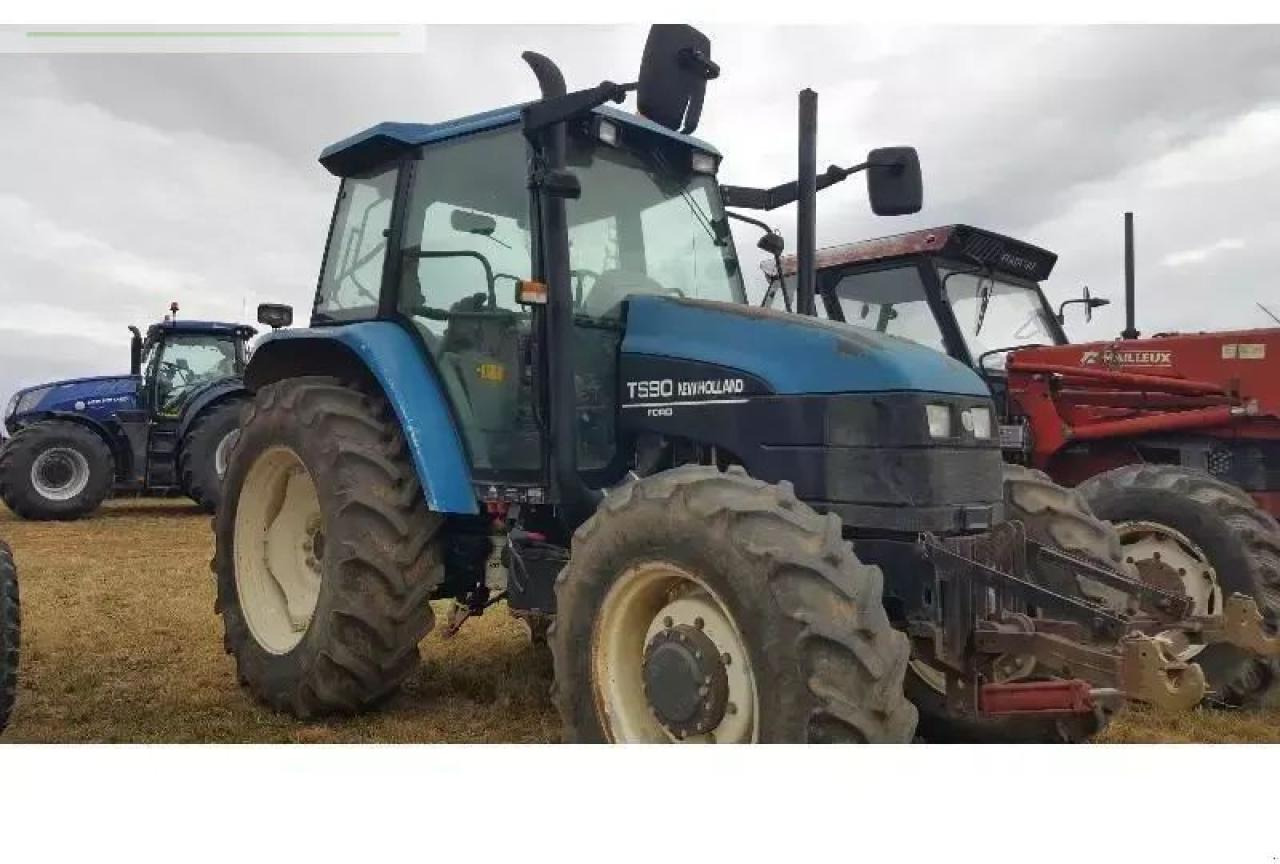 New Holland ts90 - Traktors: foto 1 New Holland ts90 - Traktors: foto 1