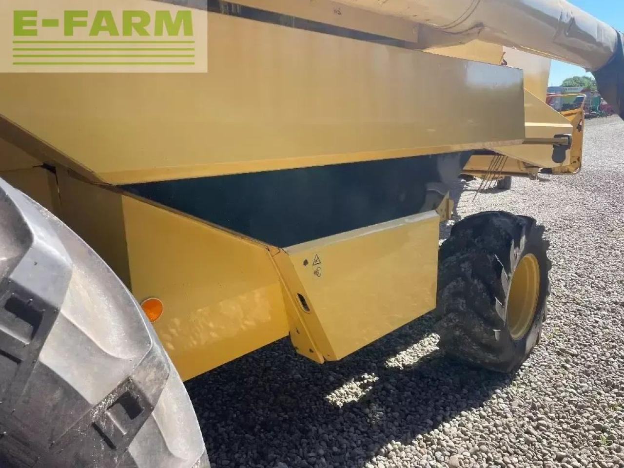 Labības kombains New Holland tx 66: foto 7