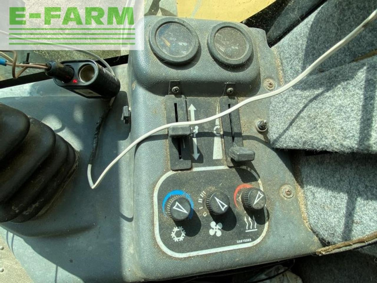 Labības kombains New Holland tx68: foto 28