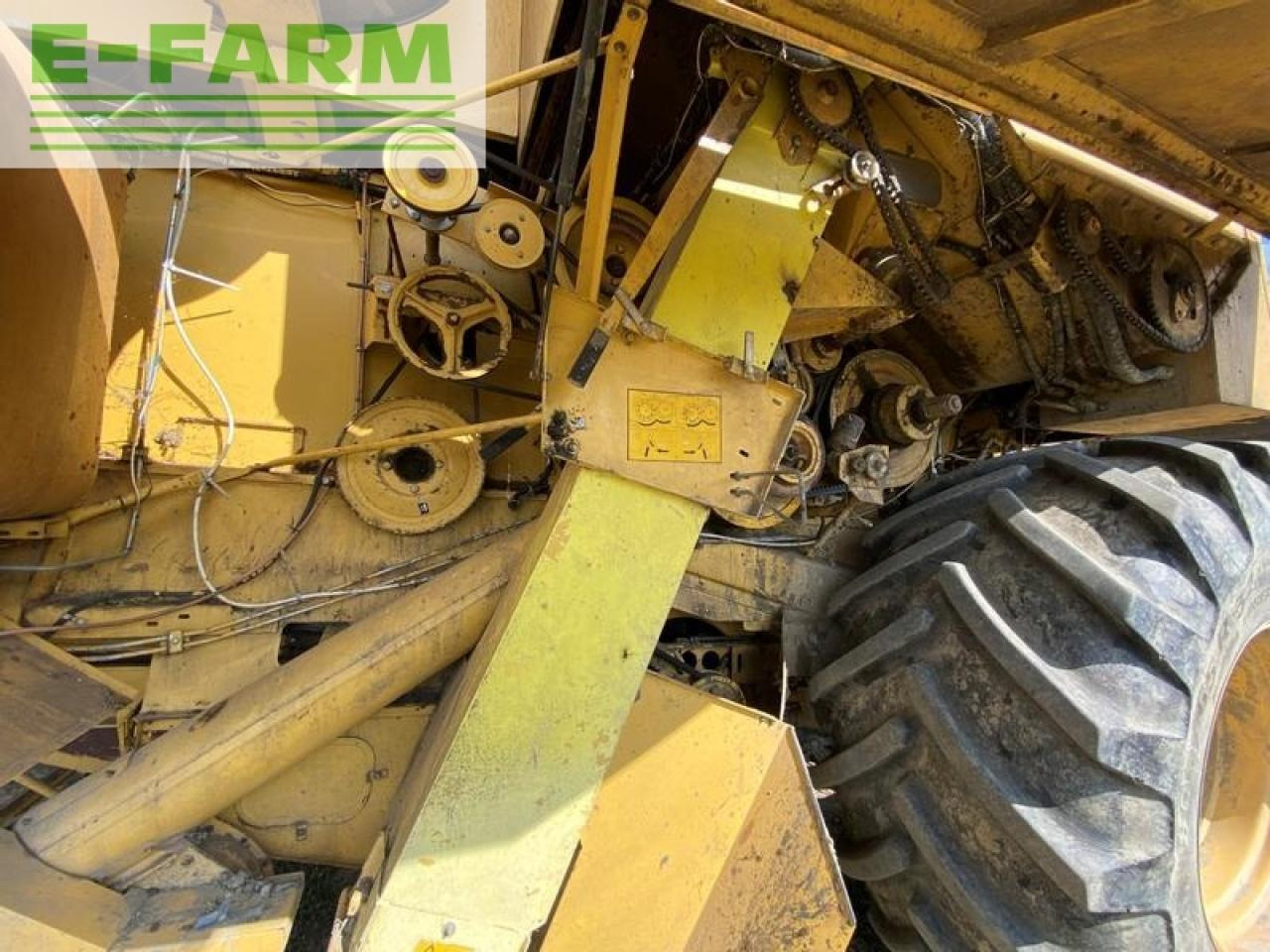 Labības kombains New Holland tx68: foto 9