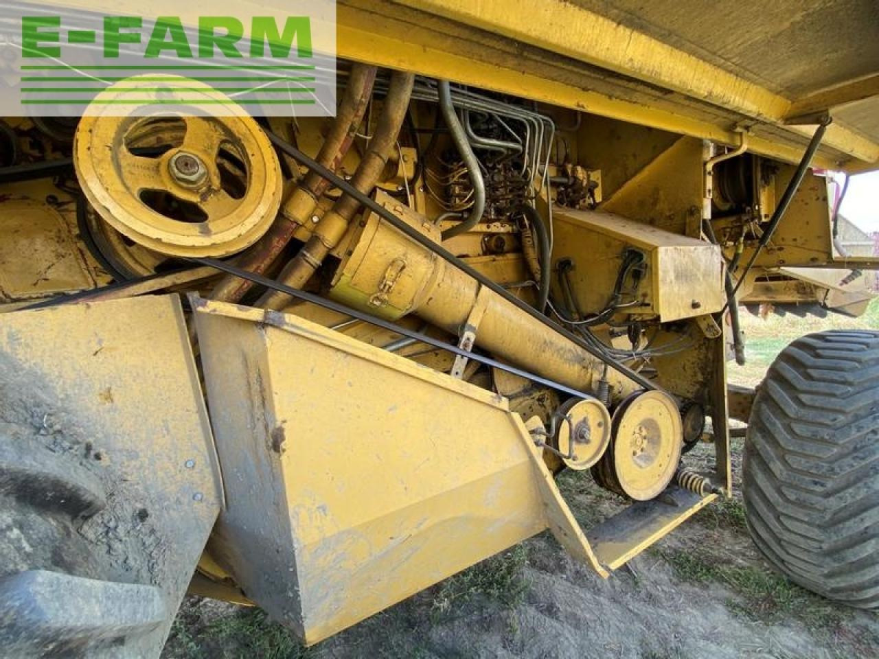 Labības kombains New Holland tx68: foto 22