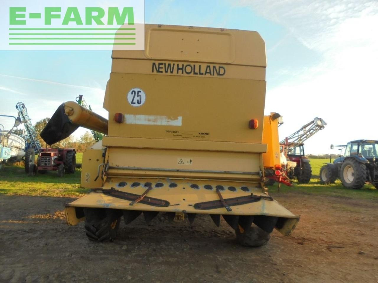 New Holland tx68fs - Labības kombains: foto 3 New Holland tx68fs - Labības kombains: foto 3