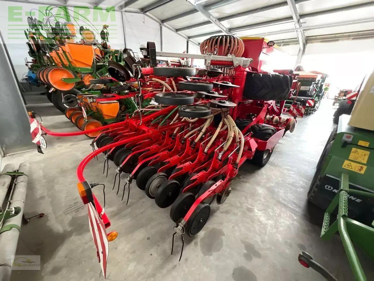 Pöttinger terrasem c4 artis plus - Sējmašīna: foto 3 Pöttinger terrasem c4 artis plus - Sējmašīna: foto 3