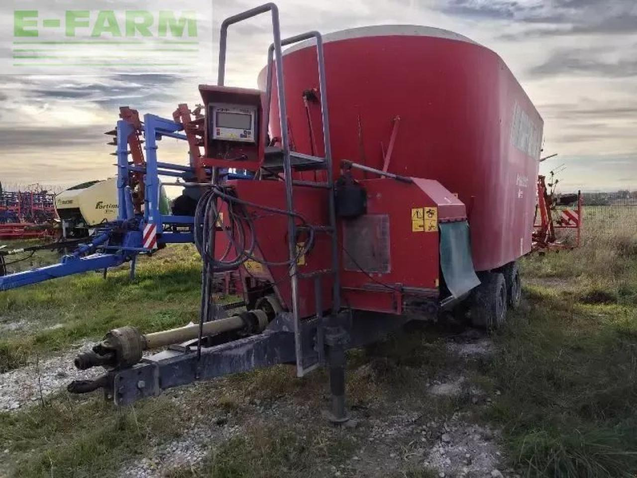 R.M.H. mixell 202 - Fermu aprīkojums: foto 3 R.M.H. mixell 202 - Fermu aprīkojums: foto 3