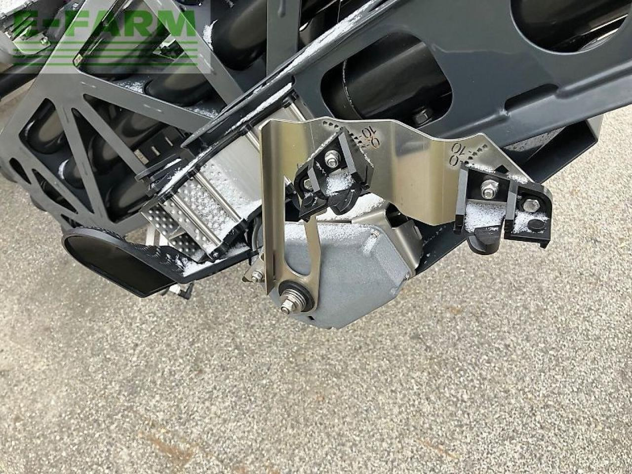 Minerālmēslu izkliedētājs Rauch: foto 7