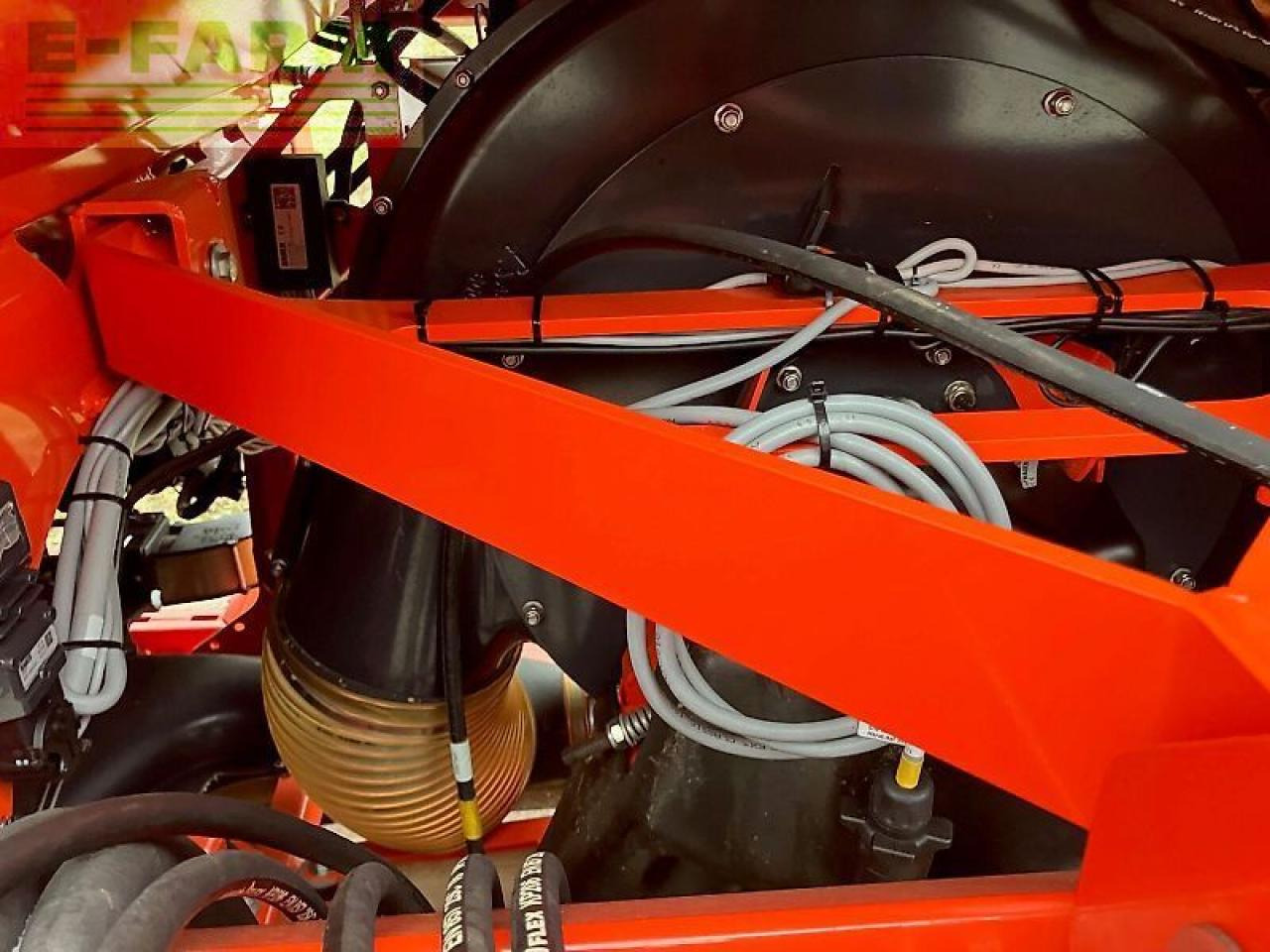 Minerālmēslu izkliedētājs Rauch: foto 6