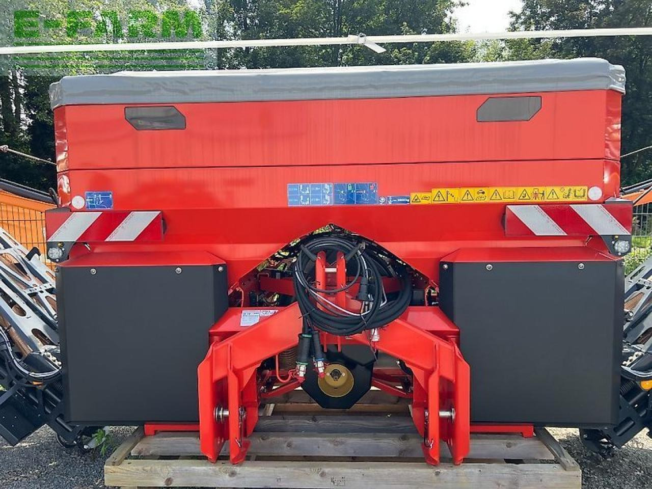 Rauch aero 32.1 - Minerālmēslu izkliedētājs: foto 2 Rauch aero 32.1 - Minerālmēslu izkliedētājs: foto 2
