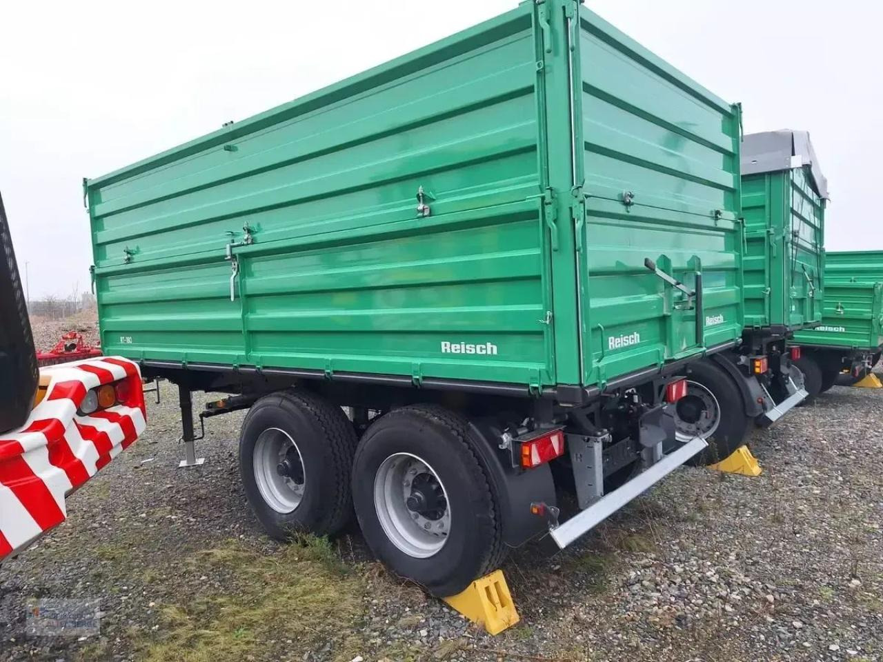 Reisch rt 180 - Lauksaimniecības piekabe-pašizgāzējs: foto 2 Reisch rt 180 - Lauksaimniecības piekabe-pašizgāzējs: foto 2