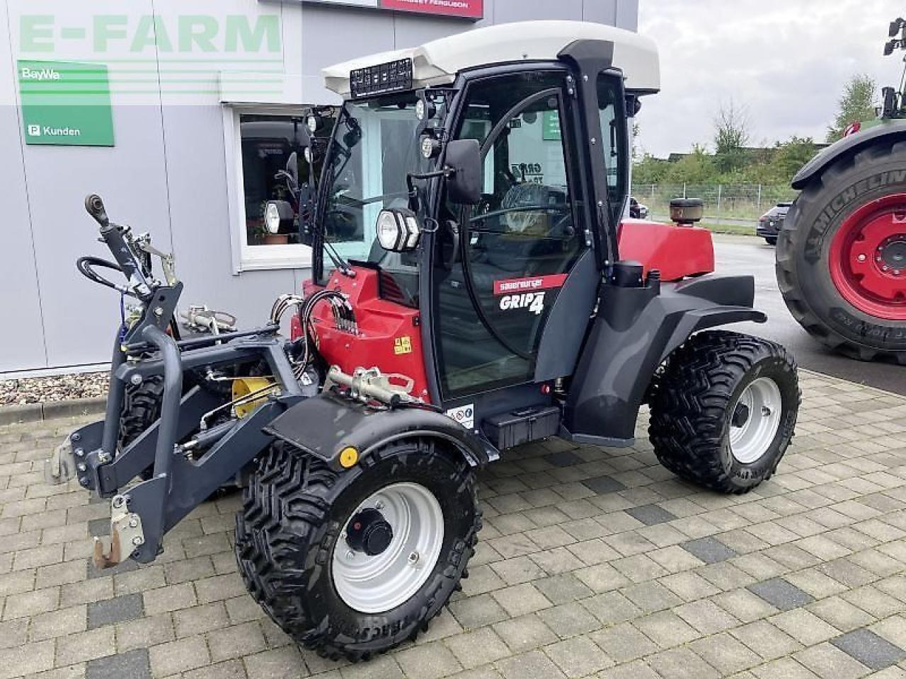 Sauerburger kg- grip 4-70 - Traktors: foto 1 Sauerburger kg- grip 4-70 - Traktors: foto 1