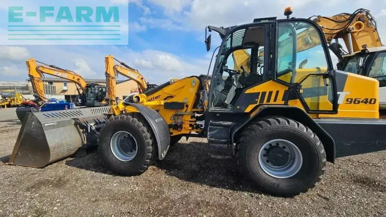 Schäffer 9640t - Teleskopiskais iekrāvējs: foto 1 Schäffer 9640t - Teleskopiskais iekrāvējs: foto 1