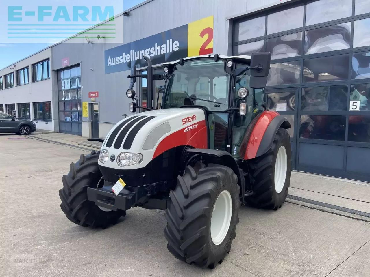 Steyr 4075 kompakt - Traktors: foto 1 Steyr 4075 kompakt - Traktors: foto 1