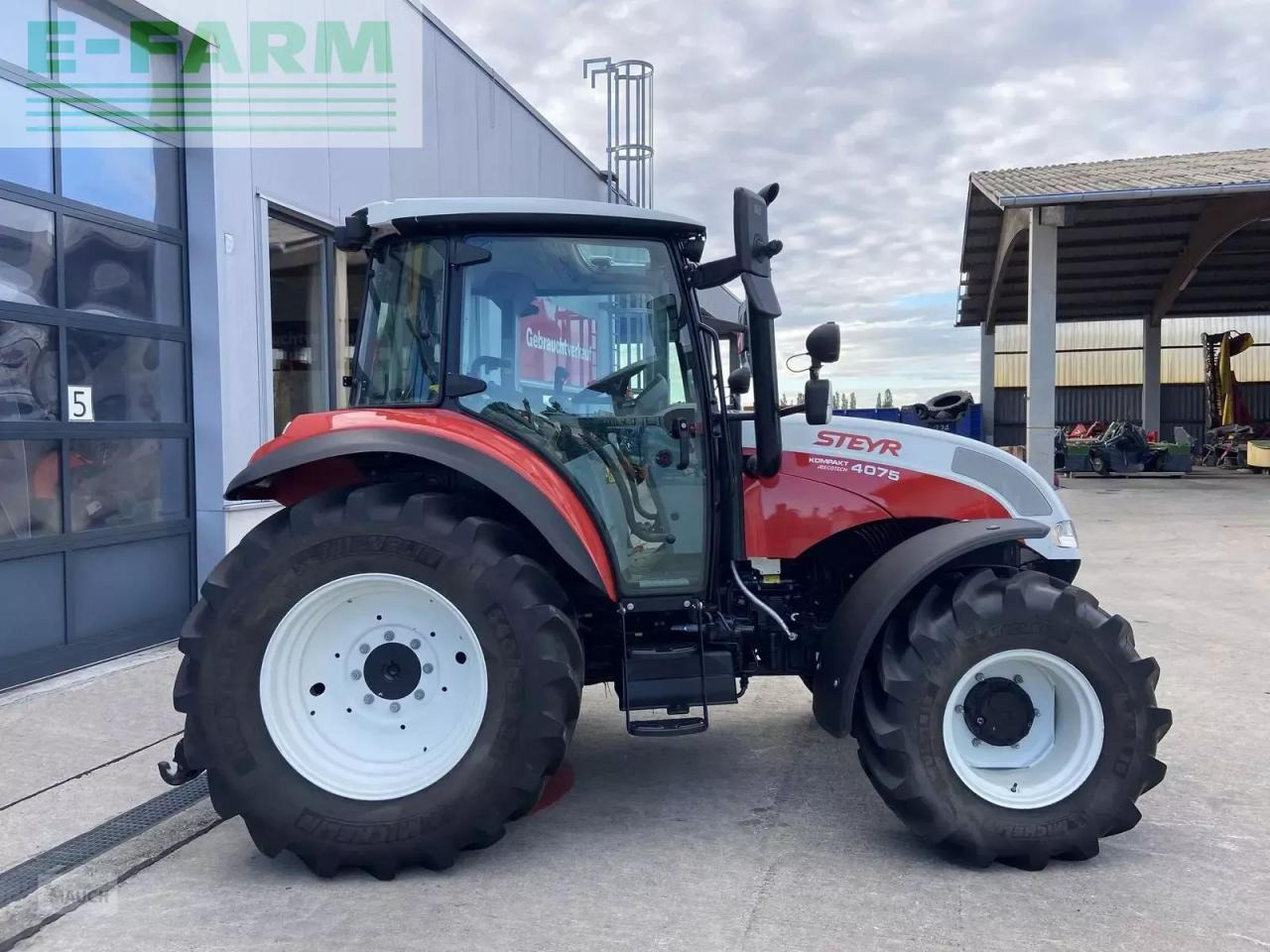 Steyr 4075 kompakt - Traktors: foto 4 Steyr 4075 kompakt - Traktors: foto 4