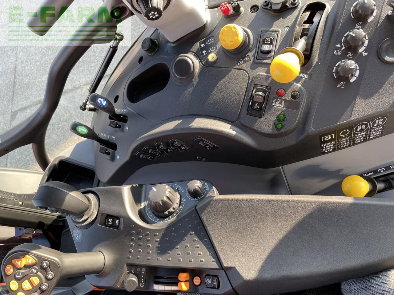 Traktors Steyr 4110 multi (stage v): foto 16