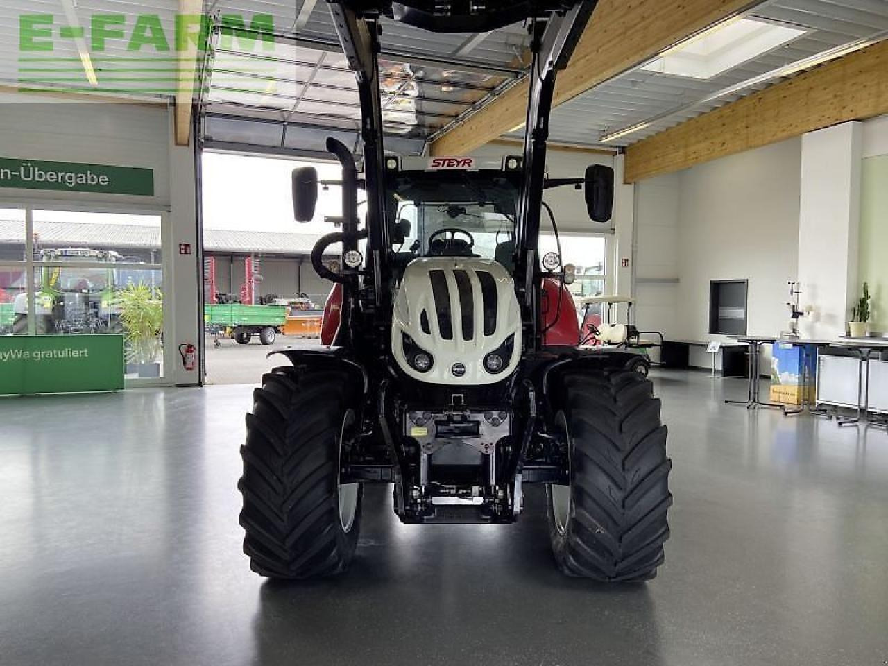 Steyr 4145 profi cvt CVT - Traktors: foto 4 Steyr 4145 profi cvt CVT - Traktors: foto 4