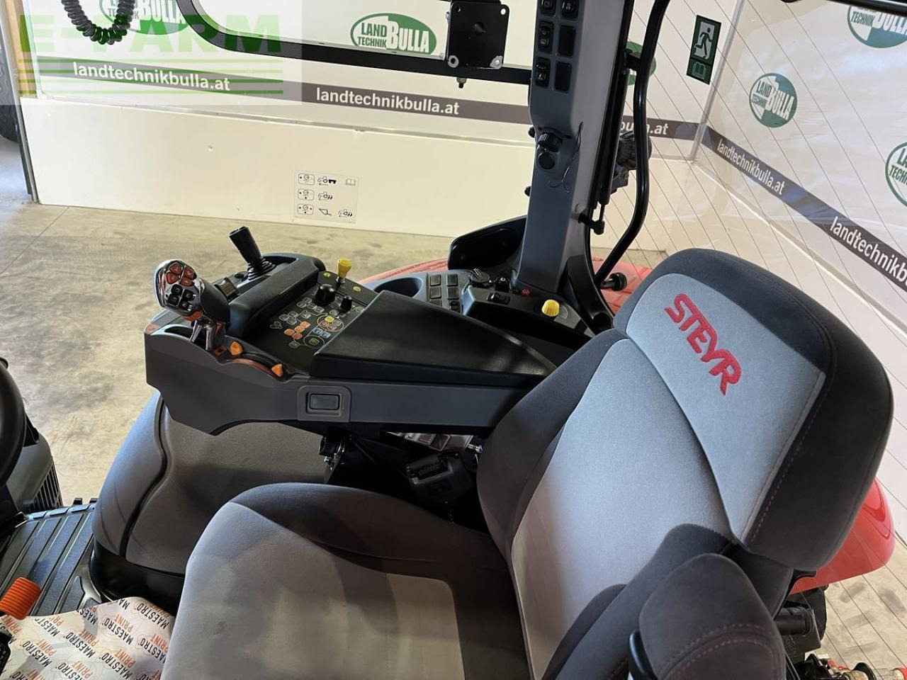 Traktors Steyr 6185 cvt hi-escr komfort: foto 8