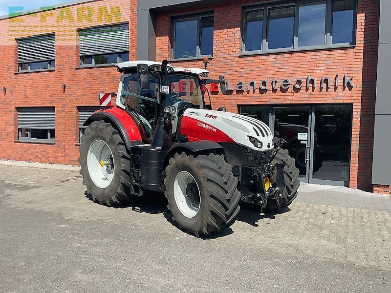 Steyr absolut 6240 cvt CVT - Traktors: foto 1 Steyr absolut 6240 cvt CVT - Traktors: foto 1