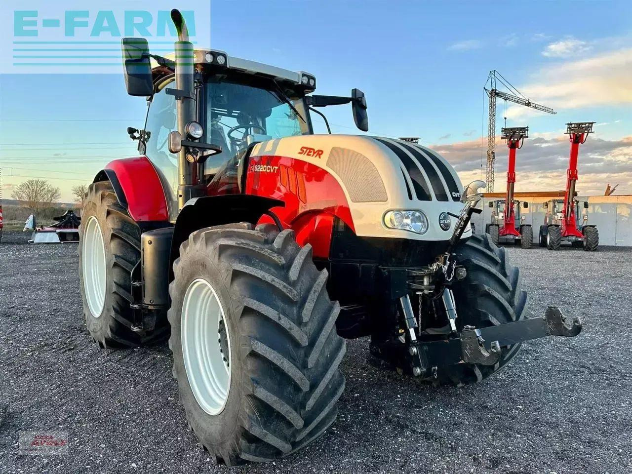 Steyr cvt 6220 - Traktors: foto 1 Steyr cvt 6220 - Traktors: foto 1