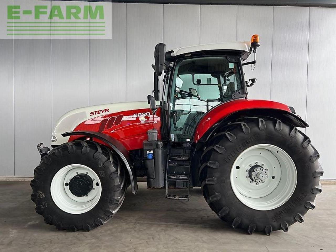 Steyr cvt 6220 - Traktors: foto 4 Steyr cvt 6220 - Traktors: foto 4