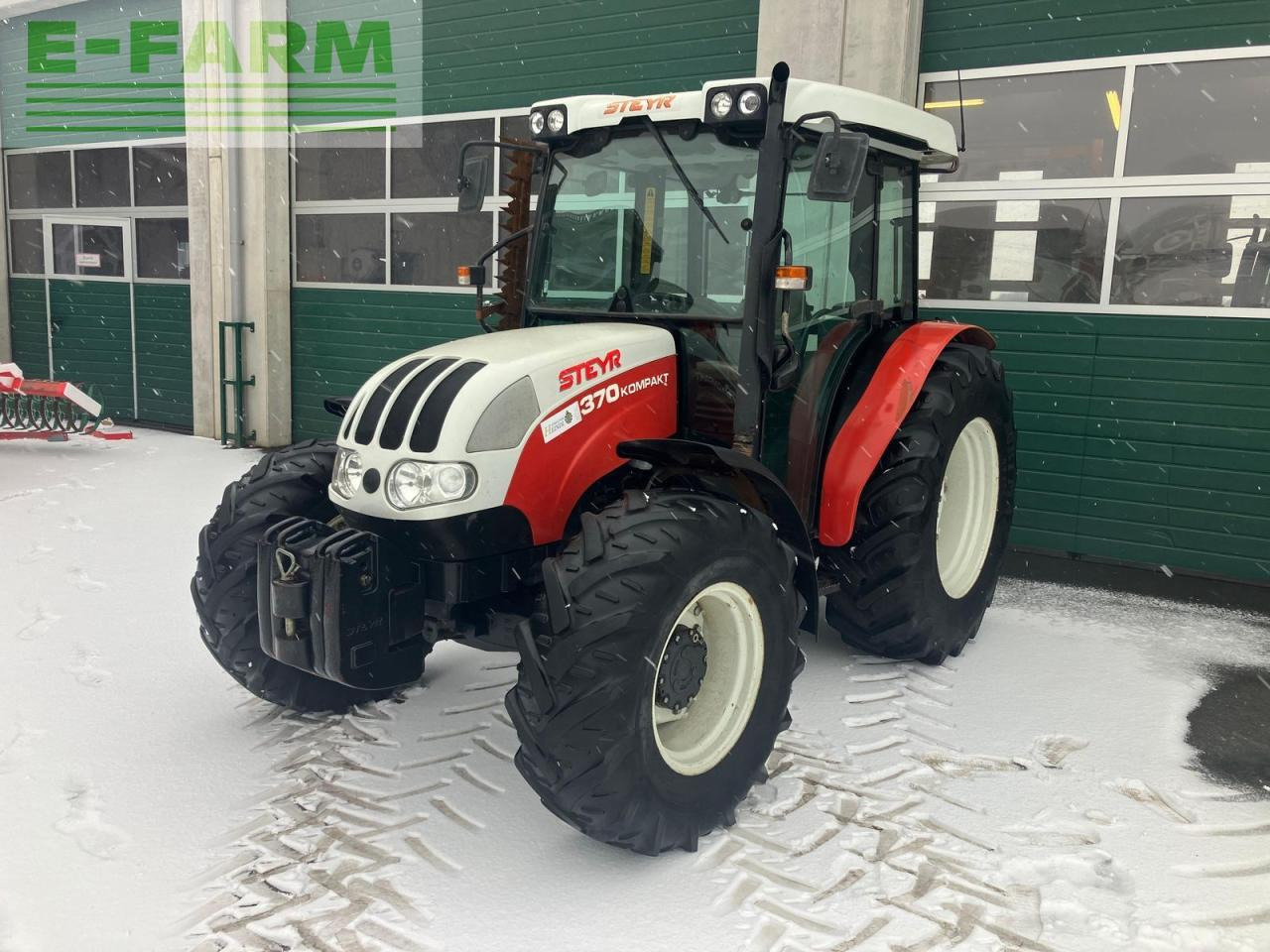 Steyr kompakt 370 a basis - Traktors: foto 1 Steyr kompakt 370 a basis - Traktors: foto 1