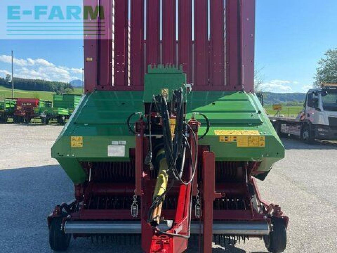 Strautmann giga vitesse 3601 - Lauksaimniecības piekabe-pašizgāzējs: foto 3 Strautmann giga vitesse 3601 - Lauksaimniecības piekabe-pašizgāzējs: foto 3