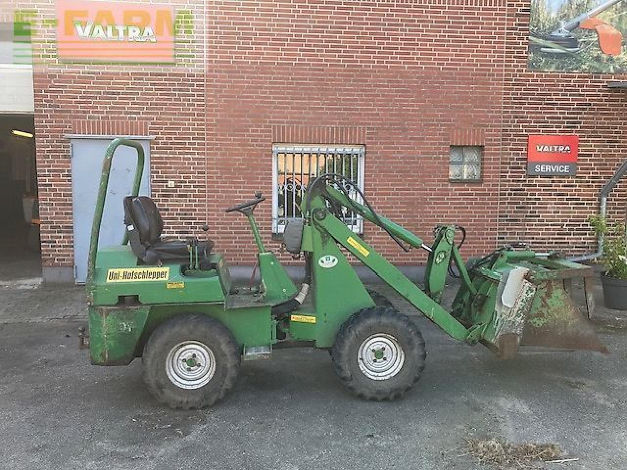 Striegel uni hoflader 110 dy - Mini-ekskavators: foto 1 Striegel uni hoflader 110 dy - Mini-ekskavators: foto 1