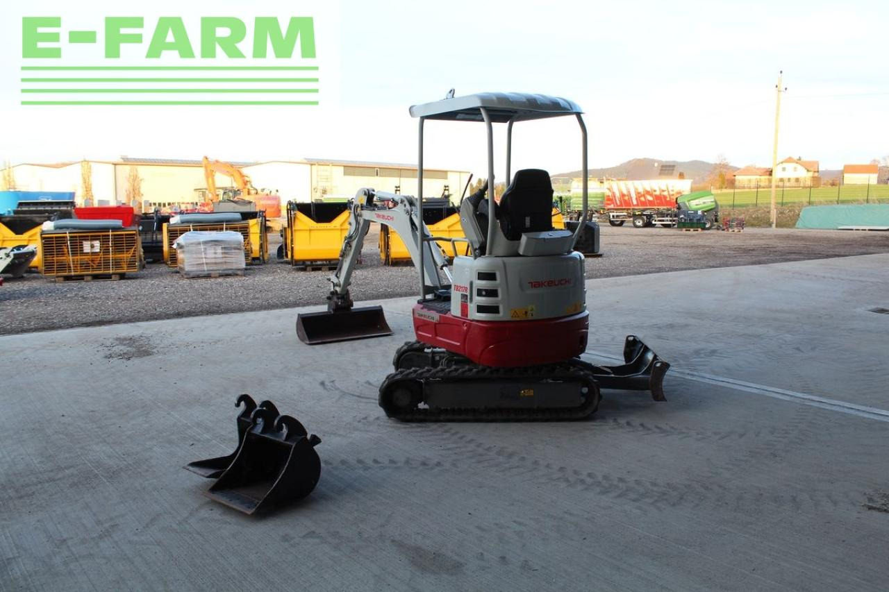 Takeuchi takeuchi tb 217 r minibagger - bagger - Mini-ekskavators: foto 5 Takeuchi takeuchi tb 217 r minibagger - bagger - Mini-ekskavators: foto 5