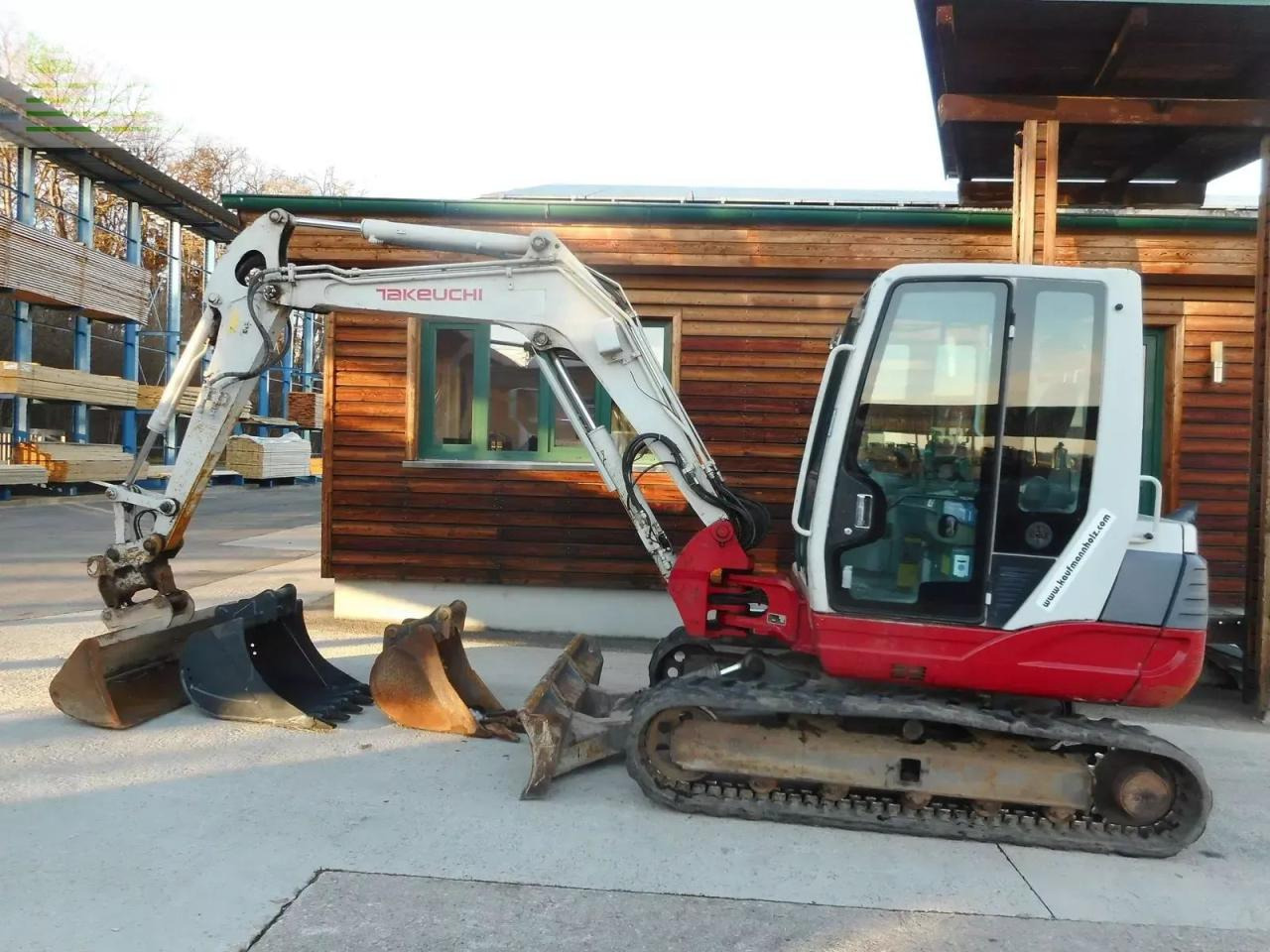 Takeuchi tb 250 mit powertilt + hydr. sw + 3 löffel - Mini-ekskavators: foto 1 Takeuchi tb 250 mit powertilt + hydr. sw + 3 löffel - Mini-ekskavators: foto 1