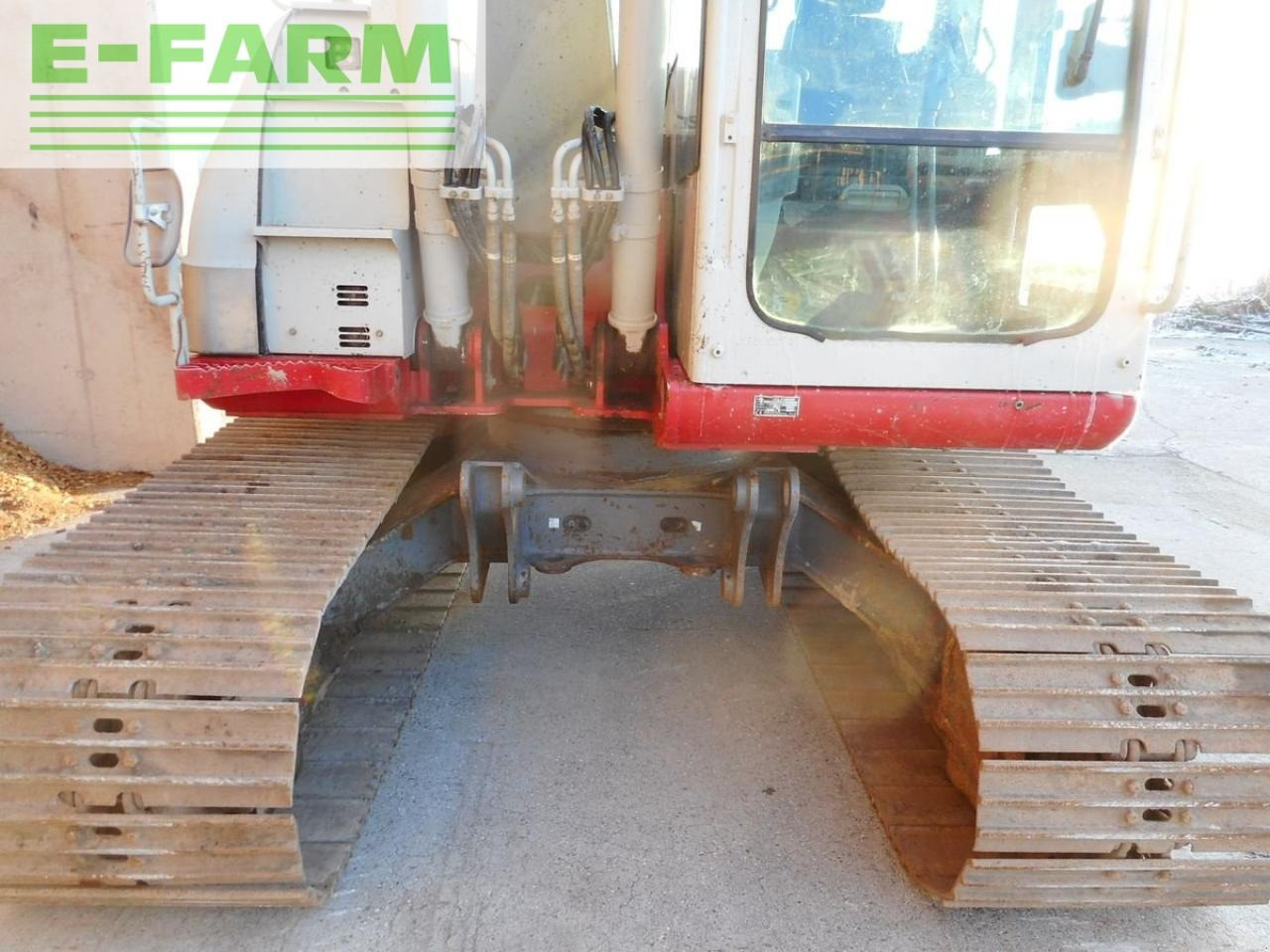 Kāpurķēžu ekskavators Takeuchi tb2150r ( 15.420kg ): foto 8