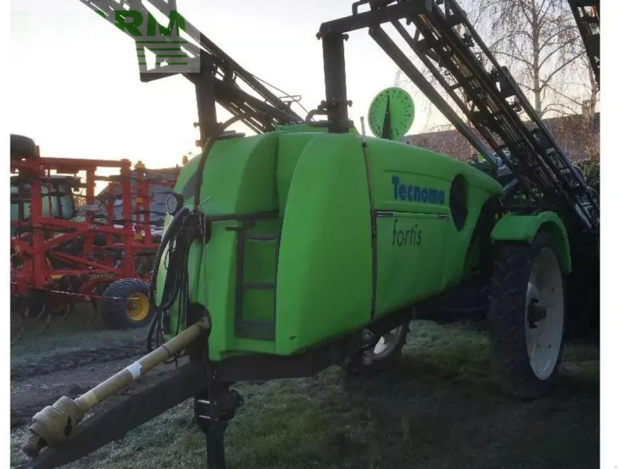 Tecnoma fortis 3300 - Piekabināmais miglotājs: foto 1 Tecnoma fortis 3300 - Piekabināmais miglotājs: foto 1