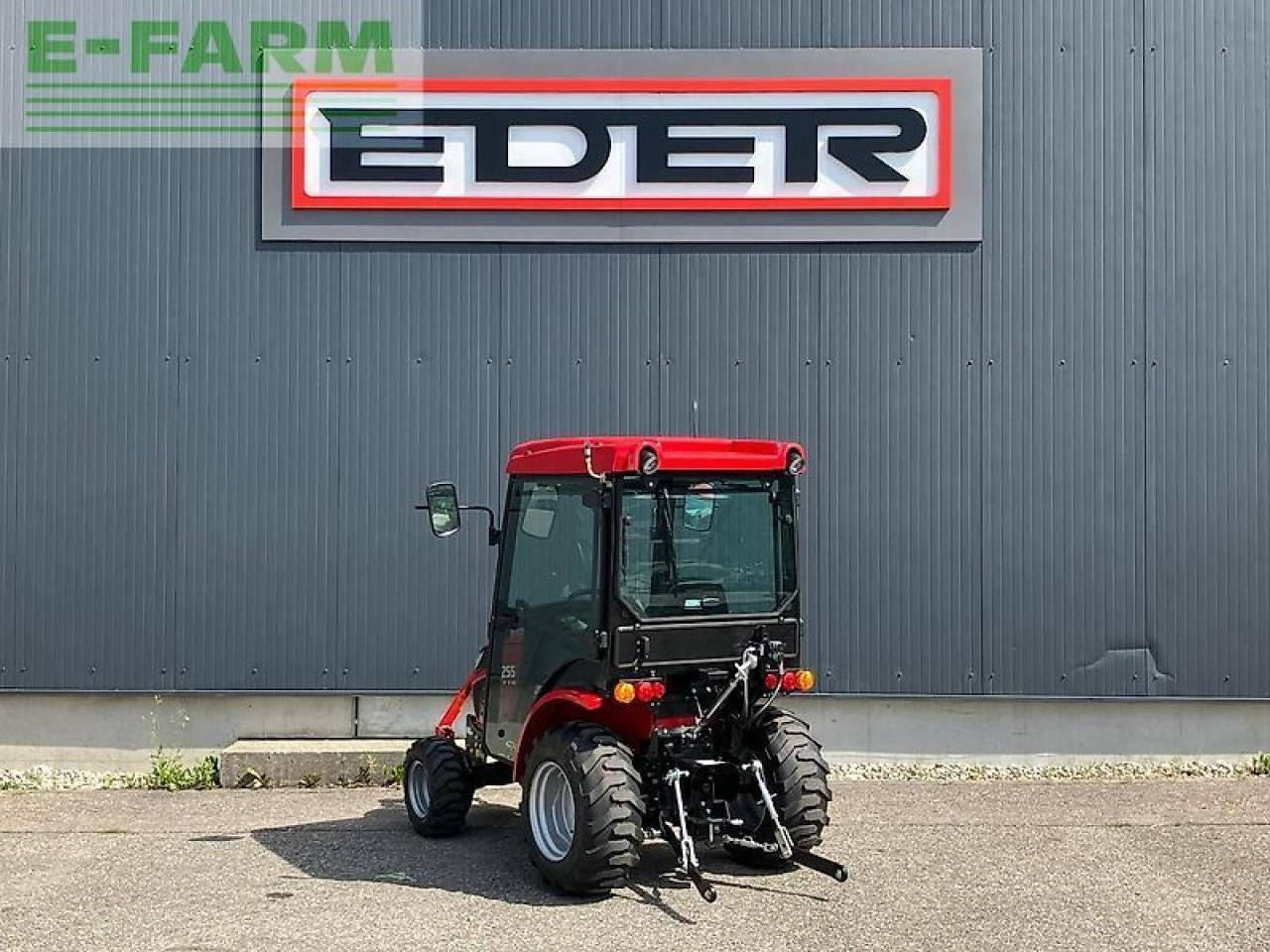 Tym ts 255 nh kabine - Traktors: foto 3 Tym ts 255 nh kabine - Traktors: foto 3