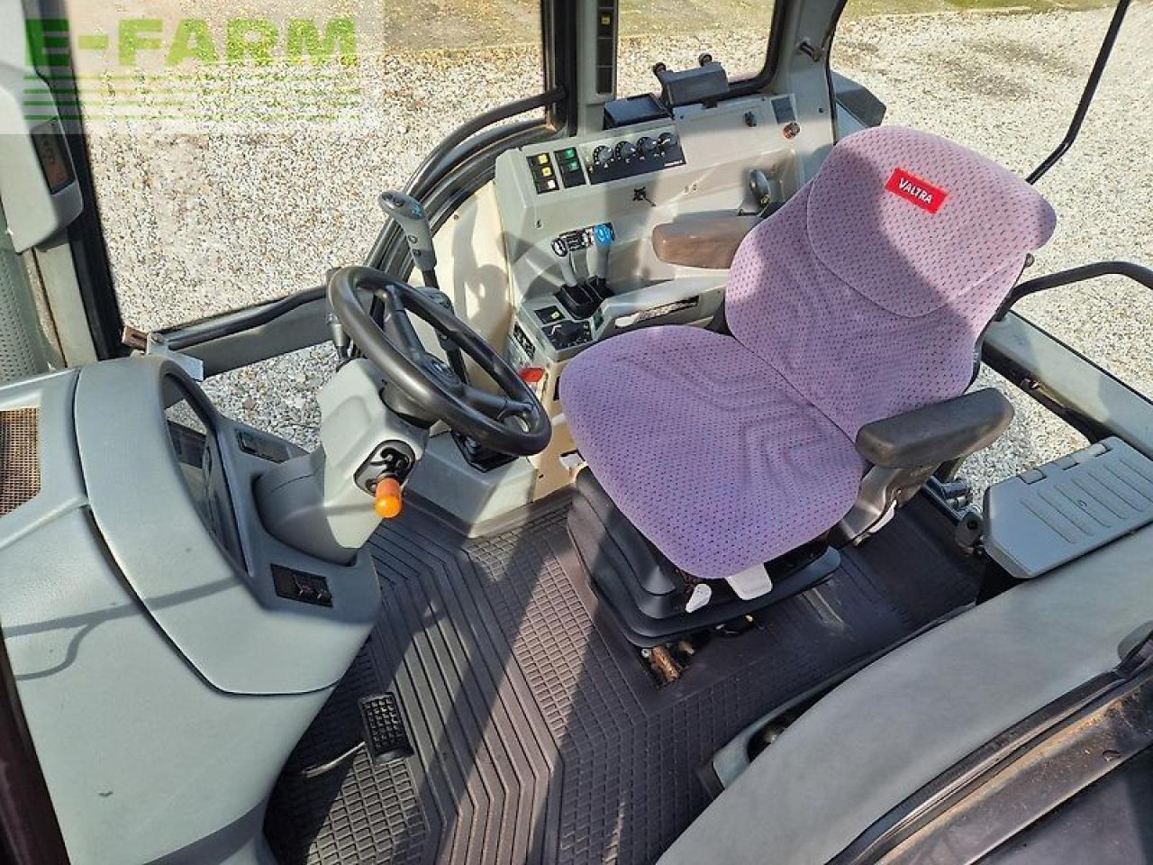 Valtra 6350 - Traktors: foto 4 Valtra 6350 - Traktors: foto 4