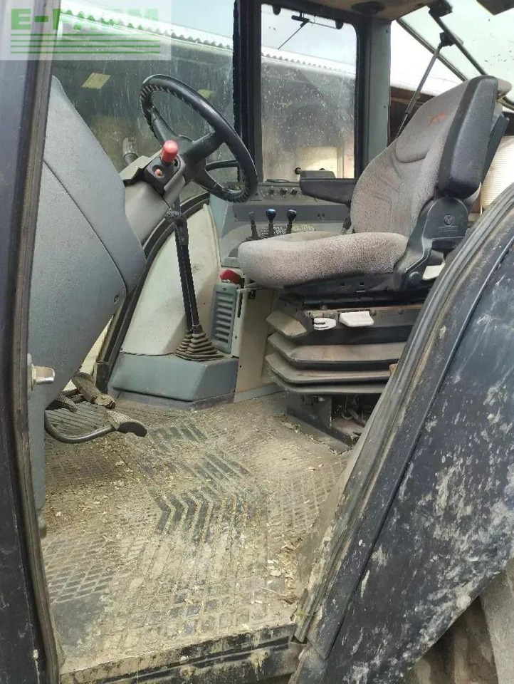Valtra 8050 hitech HiTech - Traktors: foto 4 Valtra 8050 hitech HiTech - Traktors: foto 4
