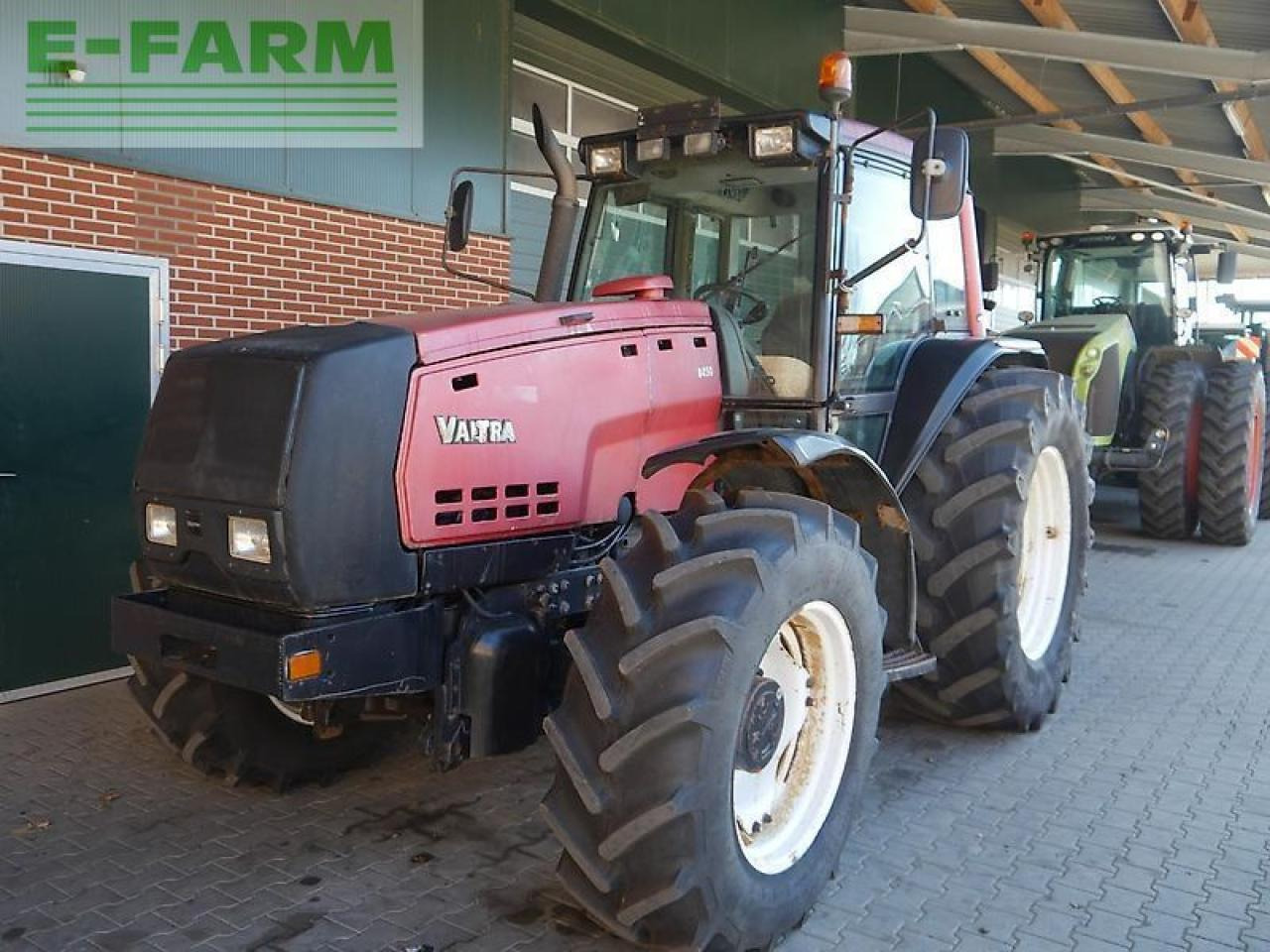 Valtra 8450 - Traktors: foto 3 Valtra 8450 - Traktors: foto 3